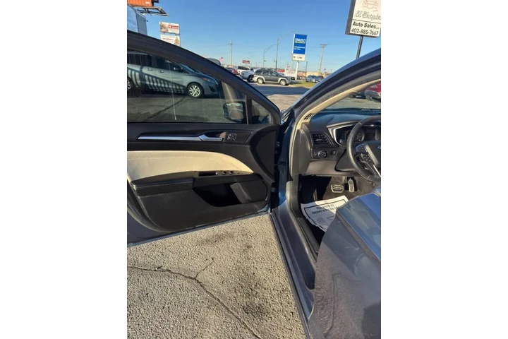 $10500 : 2018 Fusion Titanium image 8