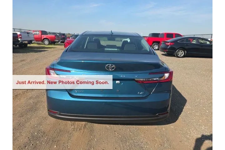 $33900 : Toyota Camry 2026 LE 4dr Sed image 5