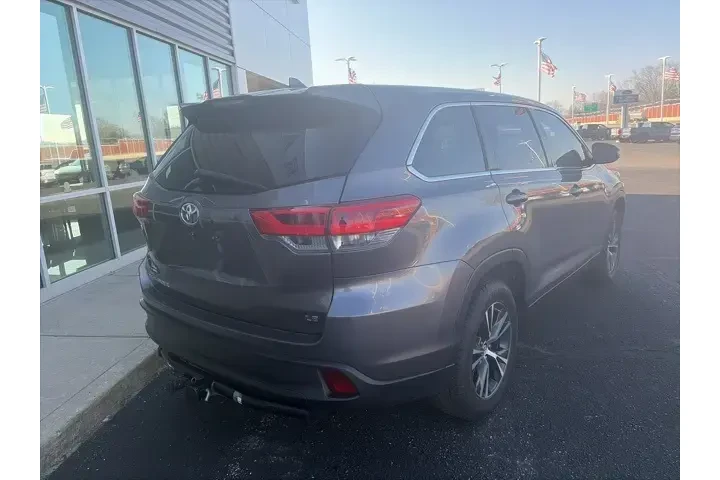 $20990 : Toyota Highlander 2019 LE 4d image 8