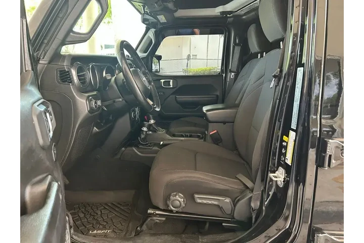 $23574 : Jeep Wrangler Unlimited 2022 image 5