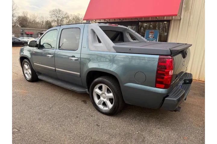 $12999 : 2010 Avalanche LTZ image 7
