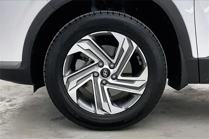 $23990 : Hyundai SANTA FE 2023 AWD SE image 10