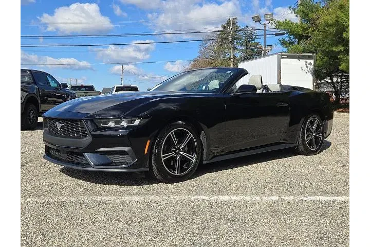 $30888 : Ford Mustang 2024 EcoBoost P image 1