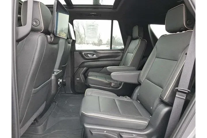 $38444 : GMC Yukon 2021 4x4 SLT 4dr S image 10