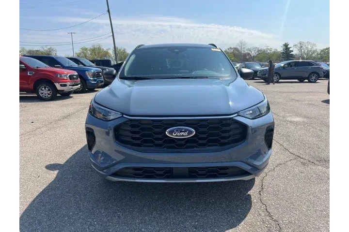 $24642 : Ford Escape 2024 AWD ST-Line image 2
