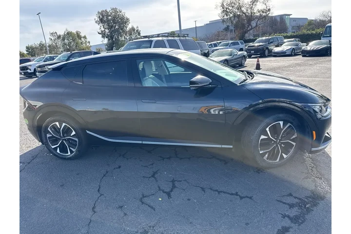 $23102 : Kia EV6 2023 Wind 4dr Crosso image 3