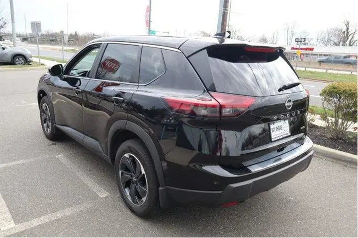 $23261 : Nissan Rogue 2025 AWD SV 4dr image 8