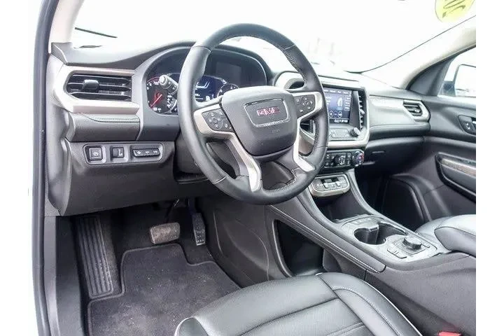 $33989 : GMC Acadia 2023 4x4 Denali 4 image 2