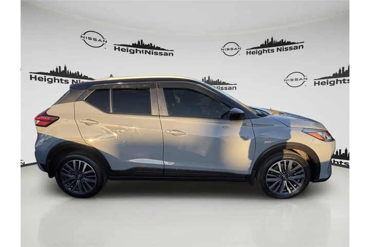 $18990 : Nissan Kicks 2023 SV 4dr Cro image 6