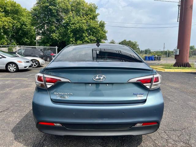 $12945 : 2016 Sonata Hybrid Limited image 7