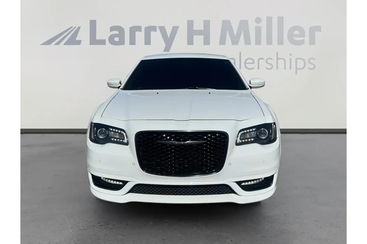 $21056 : Chrysler 300 2022 Touring L image 8