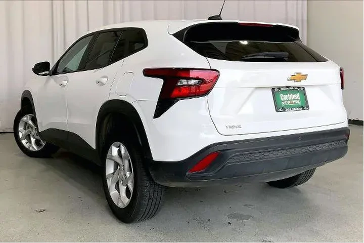 $19741 : Chevrolet Trax 2025 LS 4dr C image 5