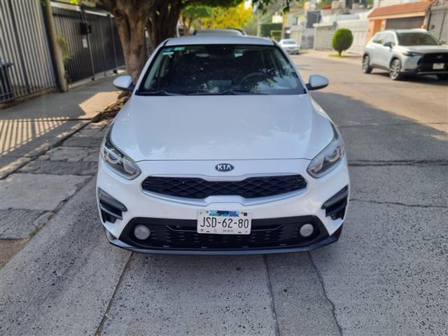 $209000 : Kia FORTE 2019, aire acondic image 1