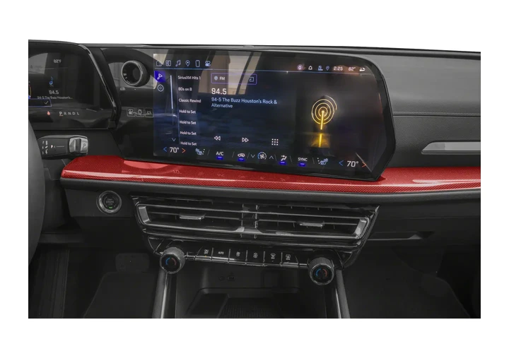 2024 Traverse Z71 image 8