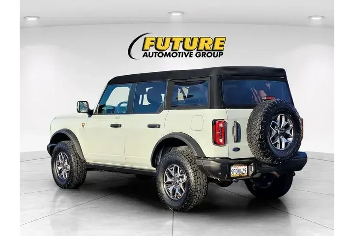 $39987 : Ford Bronco 2023 4x4 Base Ad image 6