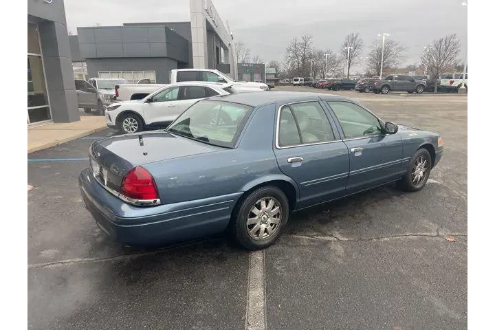 $4995 : Ford Crown Victoria 2008 LX image 6