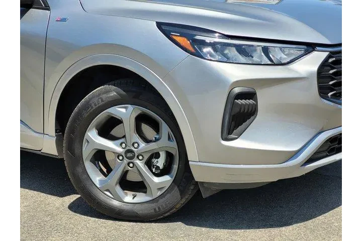 $21993 : Ford Escape 2023 AWD ST-Line image 3