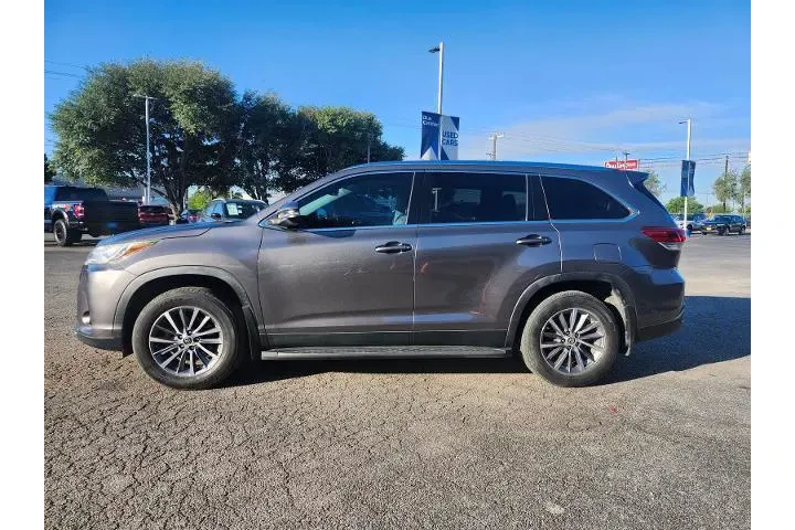 $22998 : Toyota Highlander 2019 SE 4d image 6