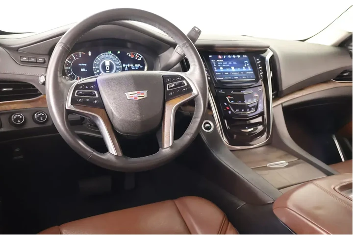 $32999 : Cadillac Escalade 2017 4x4 P image 2