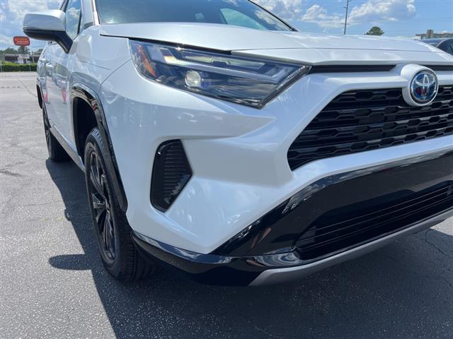 $37258 : PRE-OWNED 2024 TOYOTA RAV4 HY image 10