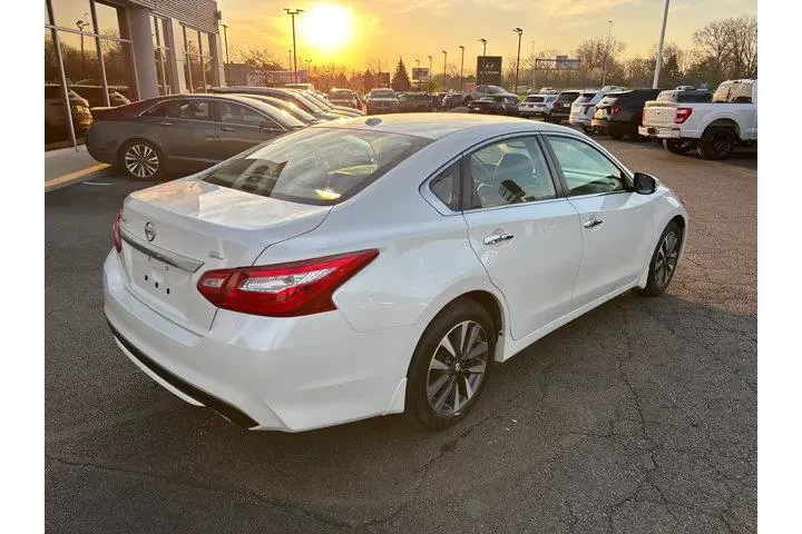 $15985 : Nissan Altima 2017 2.5 4dr S image 7