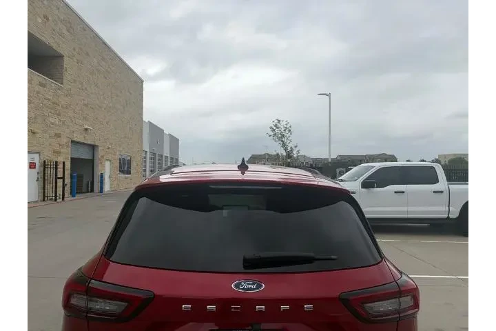 $23495 : Ford Escape 2023 ST-Line 4dr image 6