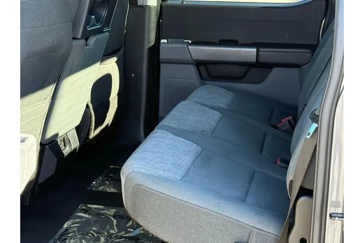 $34589 : Ford F-150 2023 4x4 XLT 4dr image 9