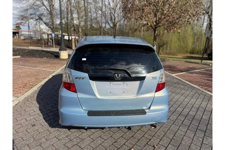 $4000 : 2010 Fit Sport image 10