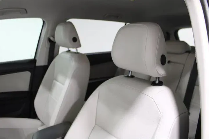 $16453 : Volkswagen Tiguan 2021 SE 4d image 5