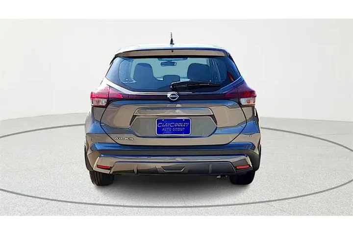 $18697 : Nissan Kicks 2024 S 4dr Cros image 8