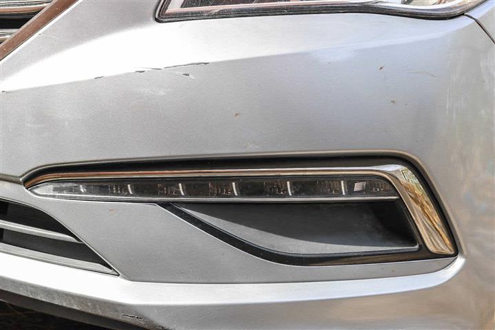 $14700 : Pre-Owned 2015 Hyundai Sonata image 8