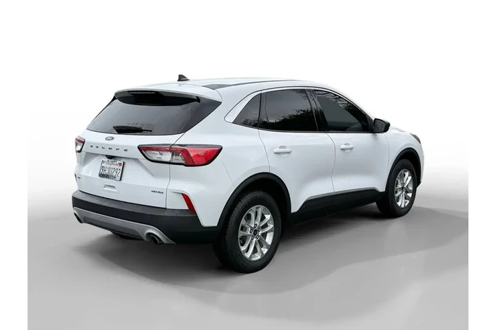 $19201 : Ford Escape 2022 AWD SE 4dr image 5