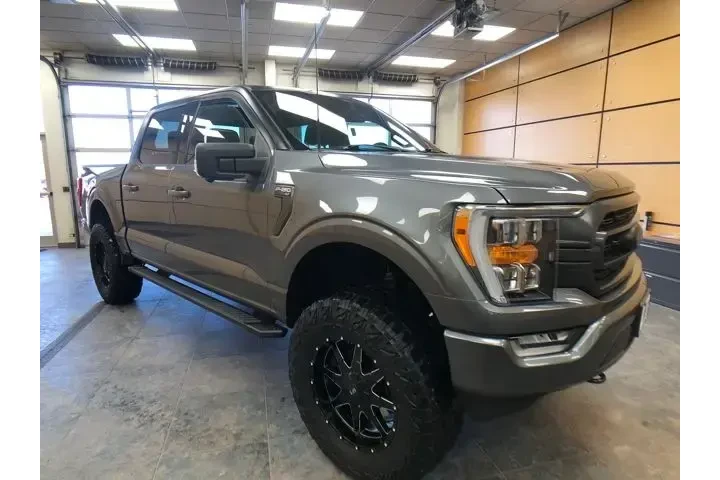 $33331 : Ford F-150 2021 4x4 XLT 4dr image 1