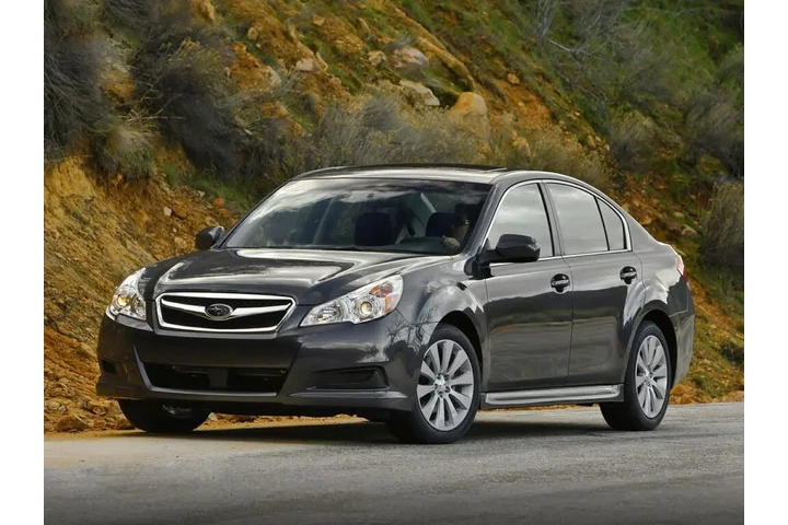 $7876 : Subaru Legacy 2011 AWD 2.5i image 1