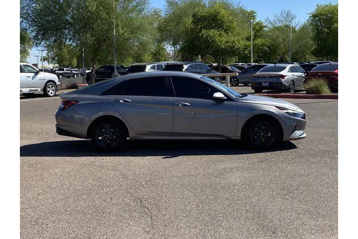 $15590 : Hyundai ELANTRA 2023 SEL 4dr image 2