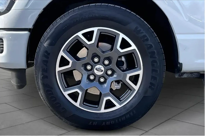 $36096 : Ford F-150 2024 4x2 STX 4dr image 10