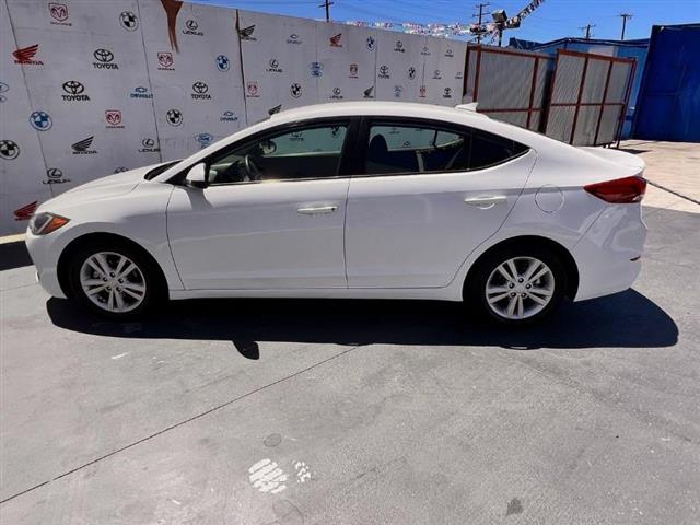 $10995 : Used 2018 Elantra SEL 2.0L Au image 6