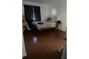 $1200 : Se renta un cuarto con baño thumbnail