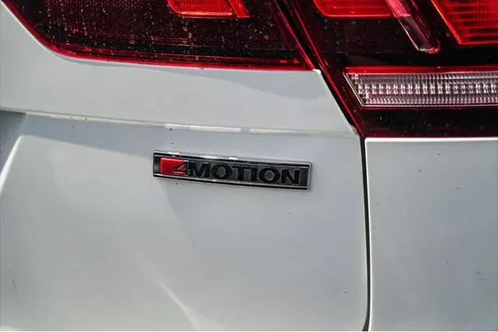 $17498 : Volkswagen Tiguan 2019 AWD S image 9