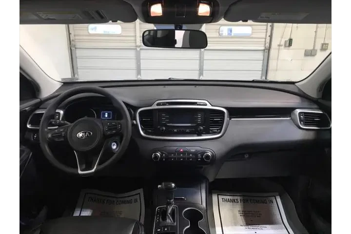 $14689 : Kia Sorento 2017 AWD LX V6 4 image 5