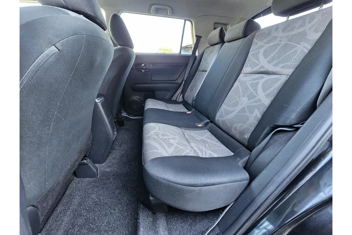 2015 xB 5-Door Wagon 5-Spd MT image 8