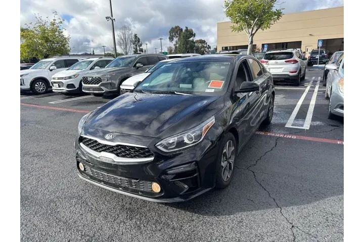 $15490 : Kia Forte 2021 LXS 4dr Sedan image 1