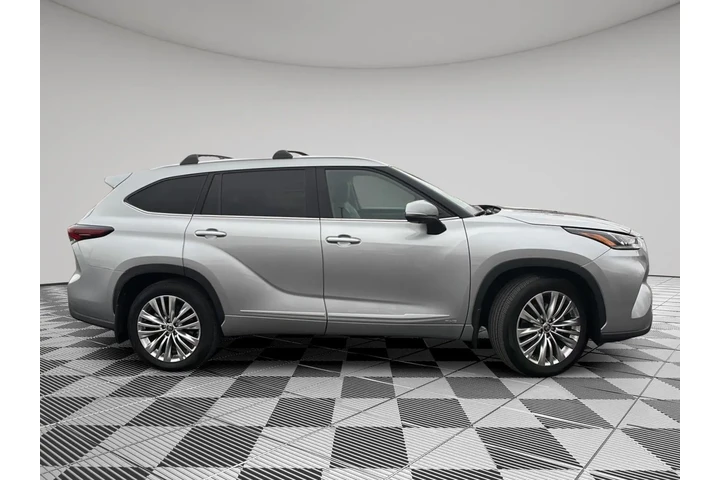 $55000 : Gold Certified2025 Highlander image 6