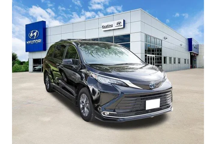 $39588 : Toyota Sienna 2023 XLE 8-Pas image 3