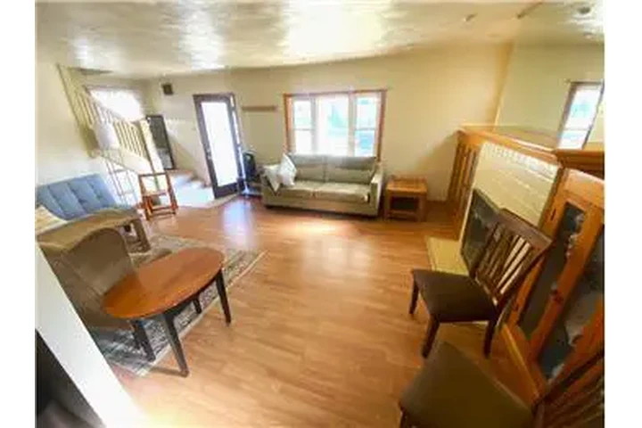 $1250 : Rental property with 3 bedro image 5