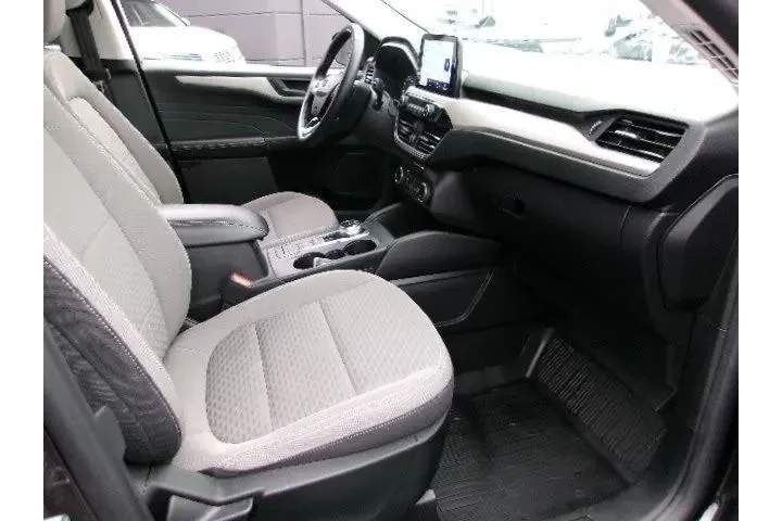 $21996 : Ford Escape 2022 AWD SE 4dr image 3