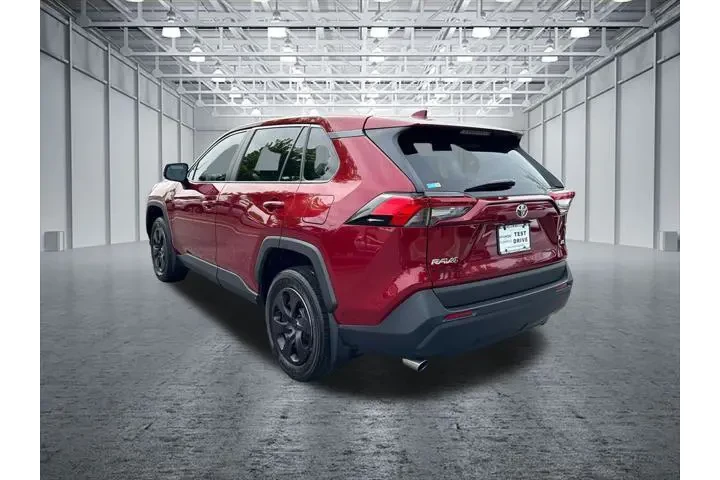 $28669 : Toyota RAV4 2025 LE 4dr SUV image 5