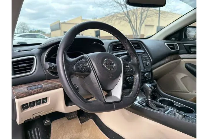 $17348 : Nissan Maxima 2017 Platinum image 9