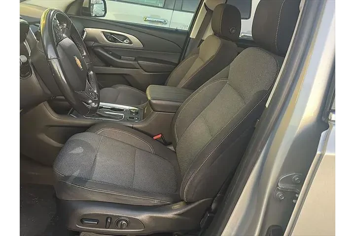 $17164 : Chevrolet Traverse 2020 LT C image 4