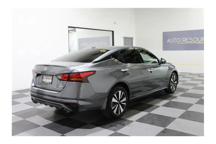 $16554 : Altima 2019 image 3